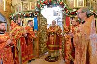 Архиерейское богослужение в Георгиевском храме поселка Монино 